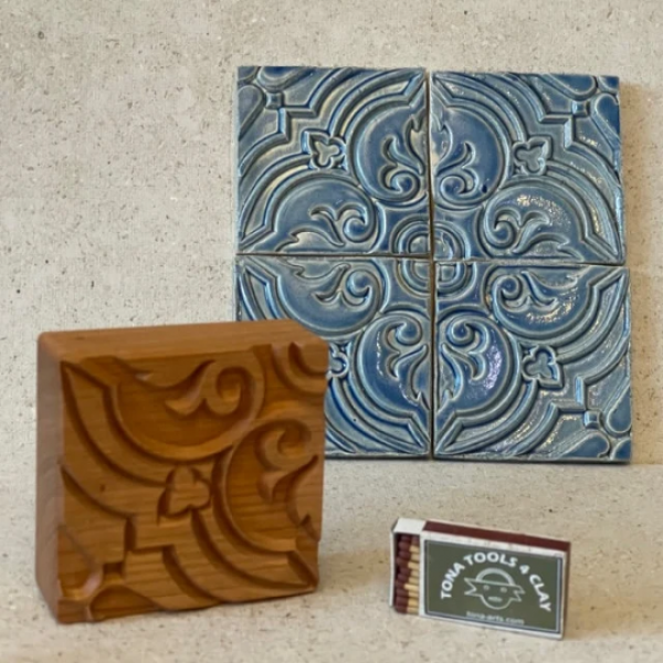 Fliesenstempel aus Hartholz