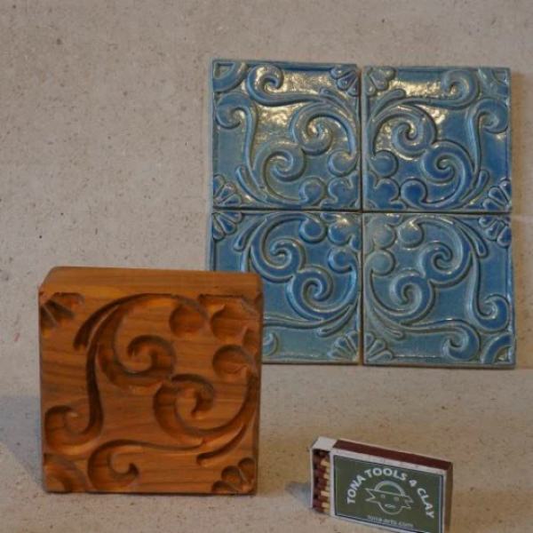 Fliesenstempel aus Hartholz