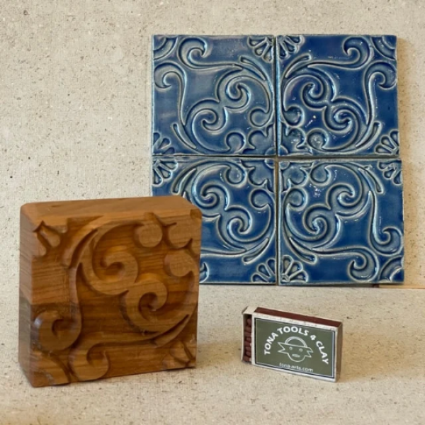 Fliesenstempel aus Hartholz