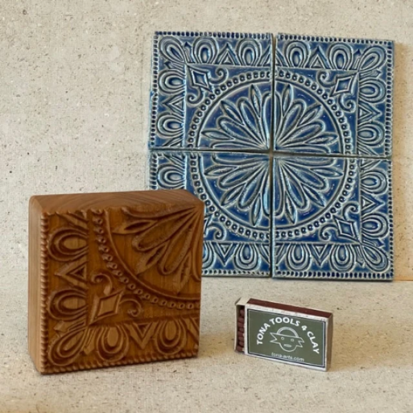 Fliesenstempel aus Hartholz